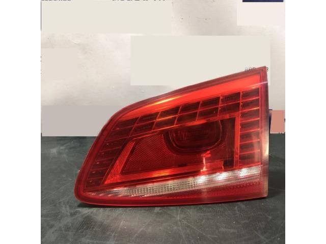 bontott VW PASSAT B7 Bal Belső Hátsó Lámpa