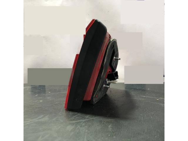 bontott VW PASSAT B7 Bal Belső Hátsó Lámpa