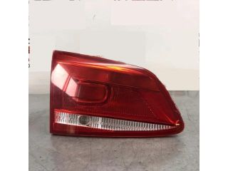 bontott VW PASSAT B7 Bal Belső Hátsó Lámpa