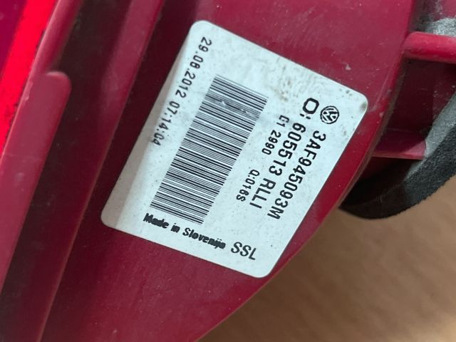 bontott VW PASSAT B7 Bal Belső Hátsó Lámpa