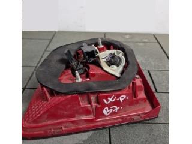 bontott VW PASSAT B7 Bal Belső Hátsó Lámpa