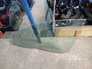 bontott VW PASSAT B7 Bal első Ablak