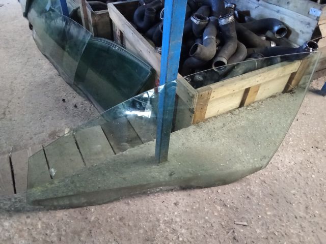 bontott VW PASSAT B7 Bal első Ablak