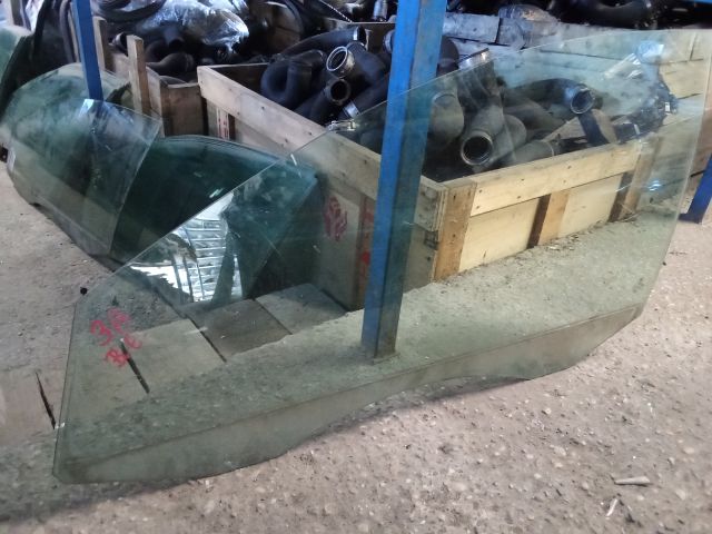 bontott VW PASSAT B7 Bal első Ablak