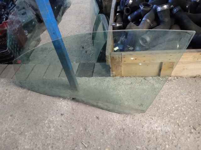 bontott VW PASSAT B7 Bal első Ablak