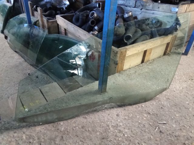 bontott VW PASSAT B7 Bal első Ablak