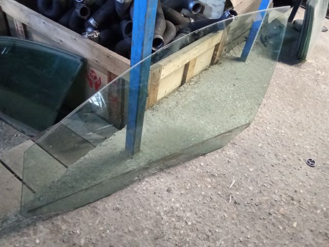 bontott VW PASSAT B7 Bal első Ablak