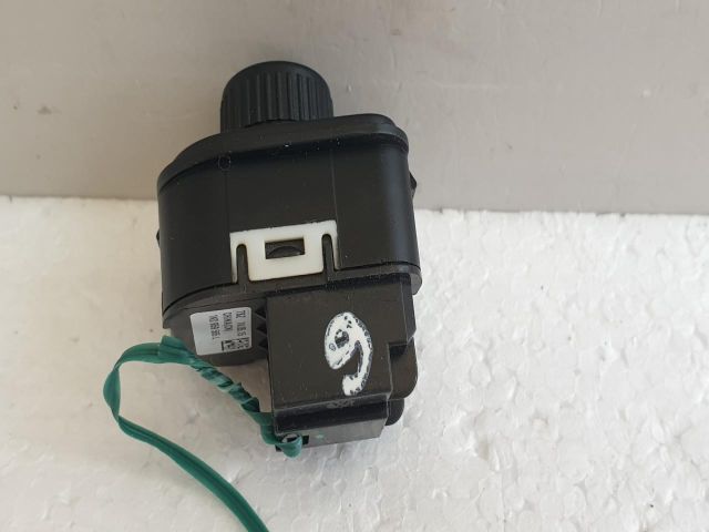 bontott VW PASSAT B7 Bal első Ablakemelő Kapcsoló