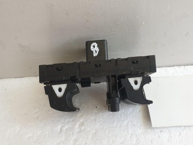 bontott VW PASSAT B7 Bal első Ablakemelő Kapcsoló