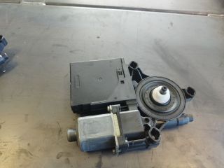 bontott VW PASSAT B7 Bal első Ablakemelő Motor