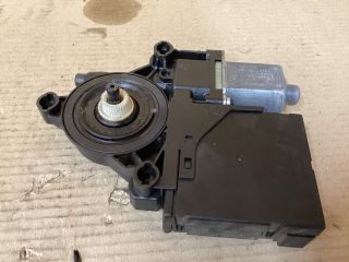 bontott VW PASSAT B7 Bal első Ablakemelő Motor