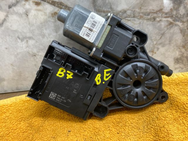 bontott VW PASSAT B7 Bal első Ablakemelő Motor