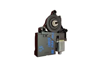 bontott VW PASSAT B7 Bal első Ablakemelő Motor