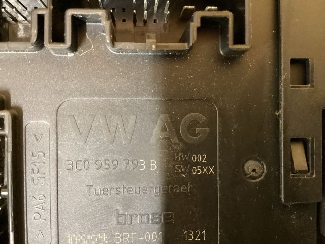 bontott VW PASSAT B7 Bal első Ablakemelő Motor