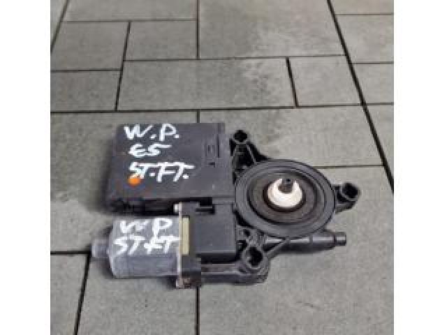 bontott VW PASSAT B7 Bal első Ablakemelő Motor