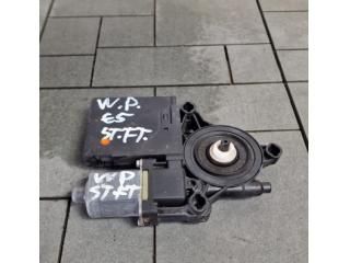 bontott VW PASSAT B7 Bal első Ablakemelő Motor