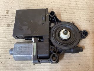 bontott VW PASSAT B7 Bal első Ablakemelő Motor