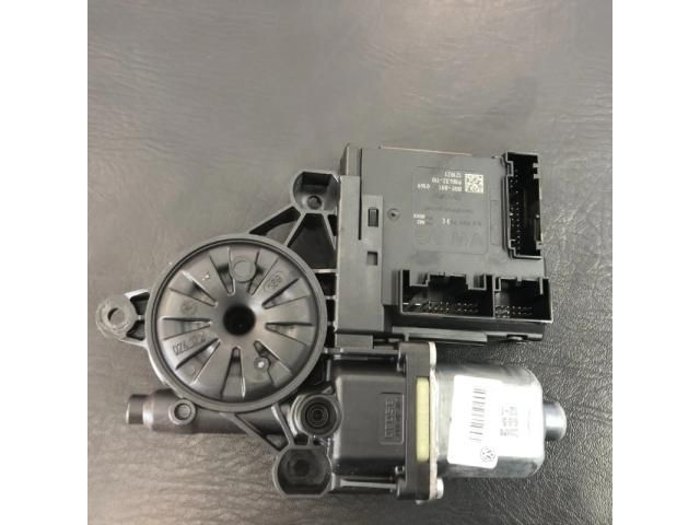 bontott VW PASSAT B7 Bal első Ablakemelő Motor