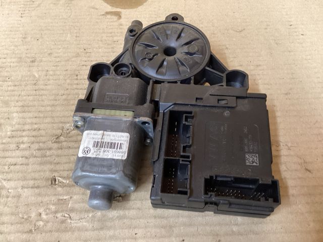 bontott VW PASSAT B7 Bal első Ablakemelő Motor