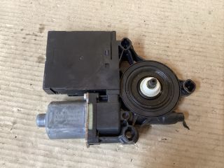 bontott VW PASSAT B7 Bal első Ablakemelő Motor