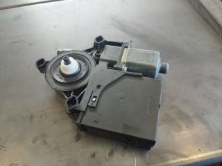 bontott VW PASSAT B7 Bal első Ablakemelő Motor
