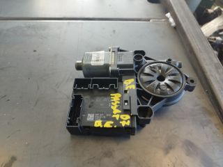 bontott VW PASSAT B7 Bal első Ablakemelő Motor
