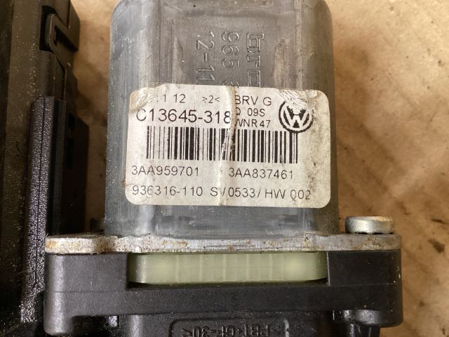 bontott VW PASSAT B7 Bal első Ablakemelő Motor