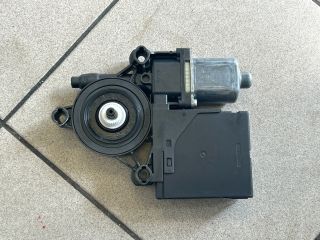 bontott VW PASSAT B7 Bal első Ablakemelő Motor