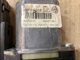 bontott VW PASSAT B7 Bal első Ablakemelő Motor