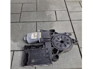 bontott VW PASSAT B7 Bal első Ablakemelő Motor
