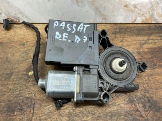 bontott VW PASSAT B7 Bal első Ablakemelő Motor