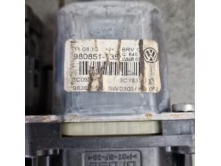 bontott VW PASSAT B7 Bal első Ablakemelő Motor