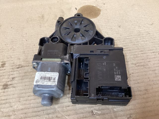 bontott VW PASSAT B7 Bal első Ablakemelő Motor
