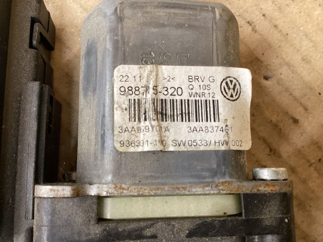 bontott VW PASSAT B7 Bal első Ablakemelő Motor