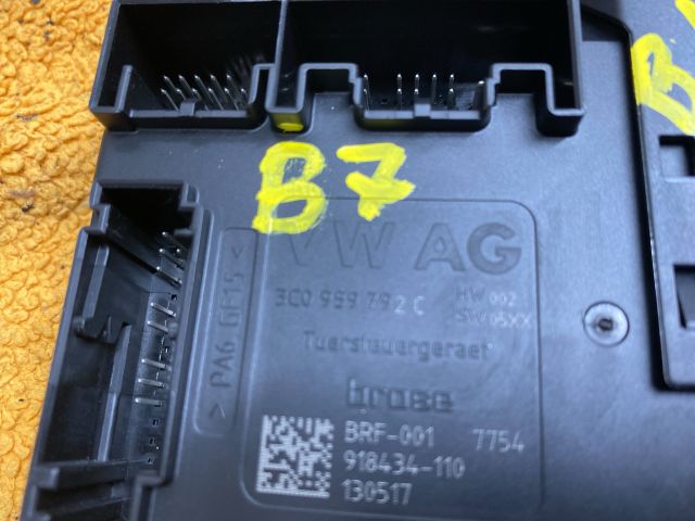 bontott VW PASSAT B7 Bal első Ablakemelő Motor