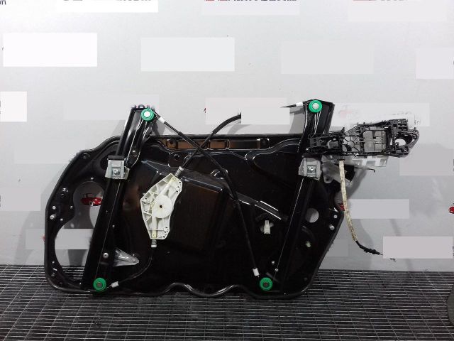 bontott VW PASSAT B7 Bal első Ablakemelő Szerkezet (Elektromos)