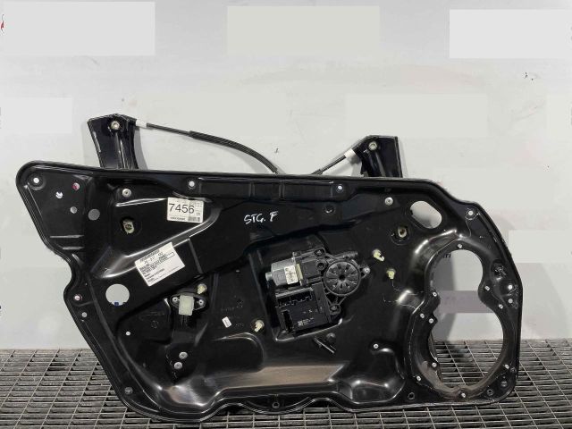 bontott VW PASSAT B7 Bal első Ablakemelő Szerkezet (Elektromos)