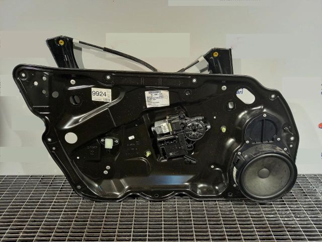 bontott VW PASSAT B7 Bal első Ablakemelő Szerkezet (Elektromos)