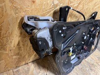 bontott VW PASSAT B7 Bal első Ablakemelő Szerkezet (Elektromos)