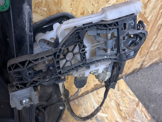 bontott VW PASSAT B7 Bal első Ablakemelő Szerkezet (Elektromos)
