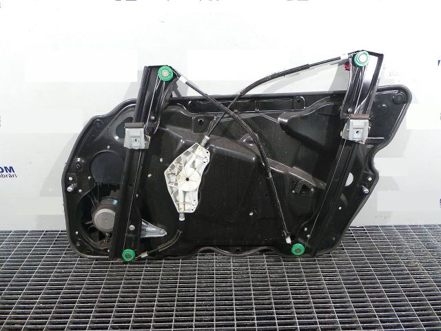 bontott VW PASSAT B7 Bal első Ablakemelő Szerkezet (Elektromos)