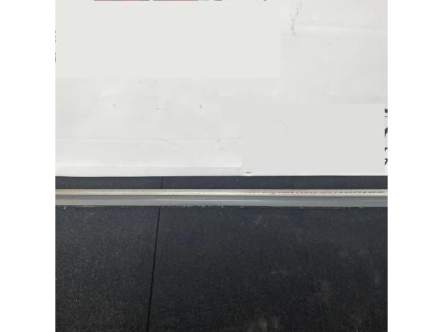 bontott VW PASSAT B7 Bal első Ajtó Díszléc