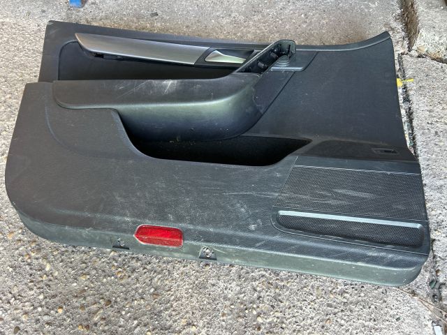 bontott VW PASSAT B7 Bal első Ajtó Kárpit