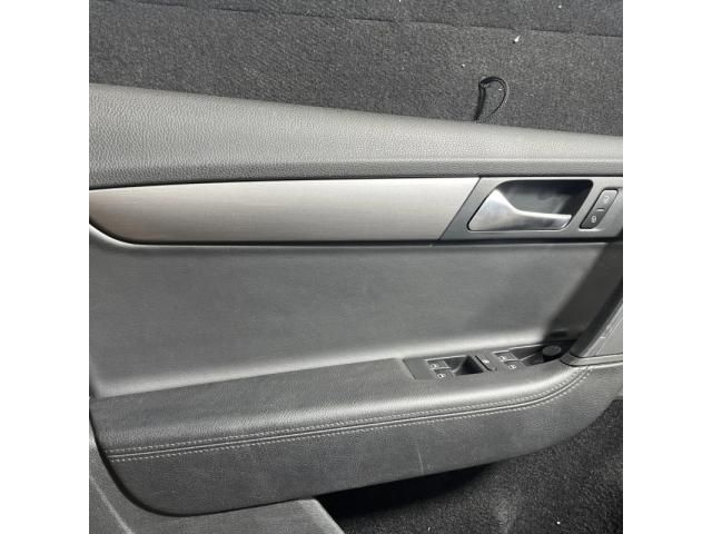 bontott VW PASSAT B7 Bal első Ajtó Kárpit