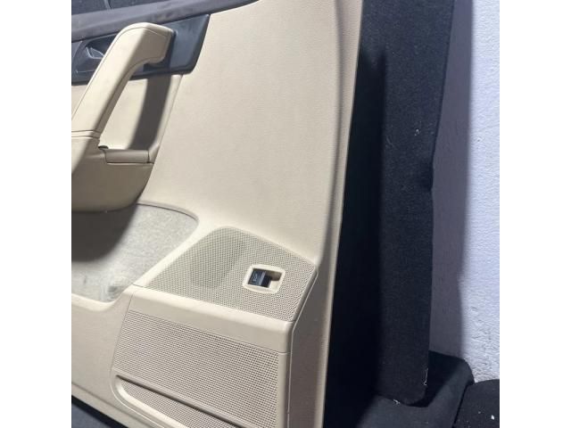 bontott VW PASSAT B7 Bal első Ajtó Kárpit