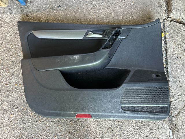 bontott VW PASSAT B7 Bal első Ajtó Kárpit