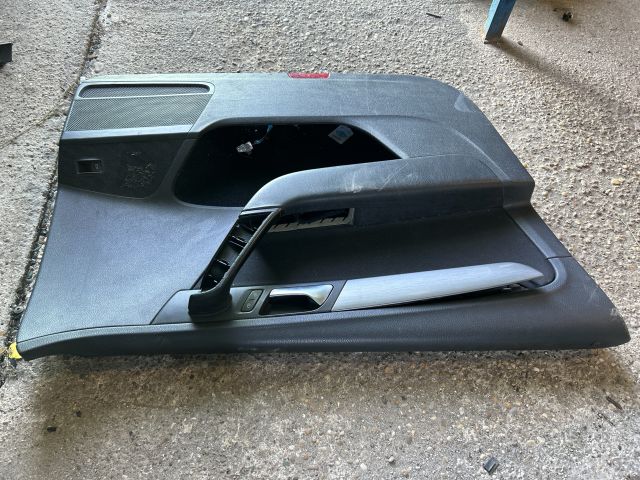 bontott VW PASSAT B7 Bal első Ajtó Kárpit