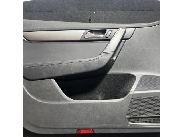 bontott VW PASSAT B7 Bal első Ajtó Kárpit