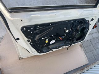 bontott VW PASSAT B7 Bal első Ajtó (Részeivel)