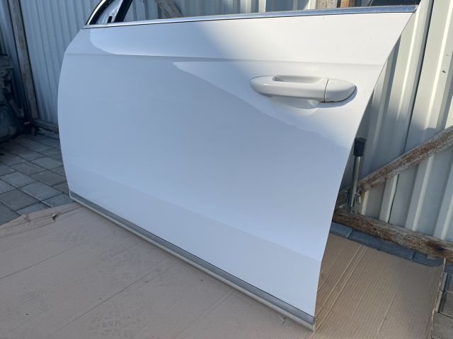 bontott VW PASSAT B7 Bal első Ajtó (Részeivel)